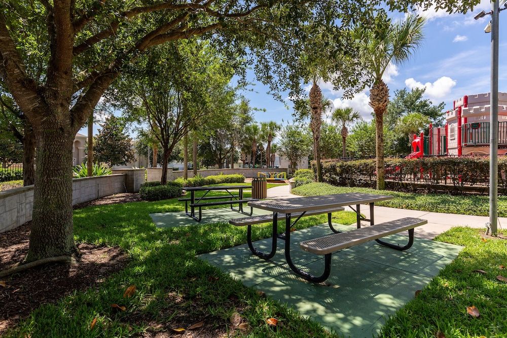 undefined Luxurious Condo Near Disneyfree Waterpark Access 4