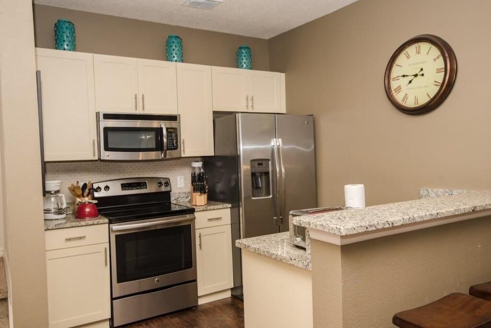 December Special LV 3 Beds 2 Baths Id:61208 Apartment, Multiple Beds (*December Special* LV 3 Beds 2 Baths ) 12