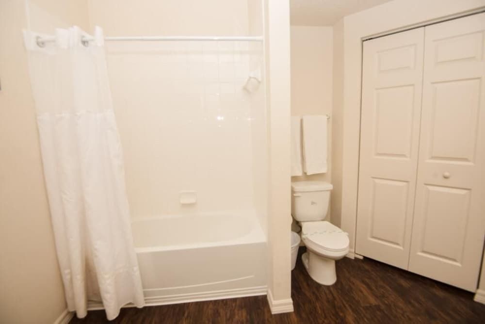 December Special LV 3 Beds 2 Baths Id:61208 Apartment, Multiple Beds (*December Special* LV 3 Beds 2 Baths ) 21