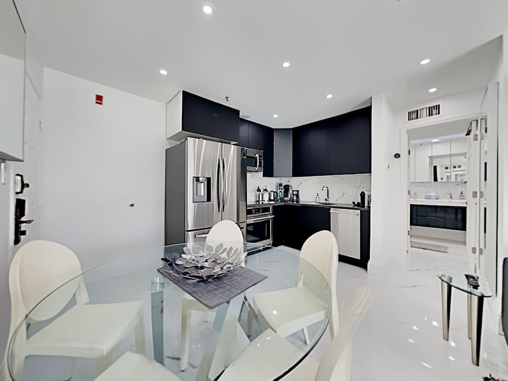 undefined 2 Room Celebration Disney Poolside Spa-golf Condo 6
