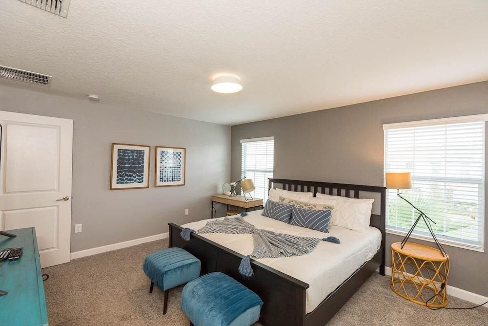 undefined 8924 SD - Luxury 4BR Townhome: Private Pool 4