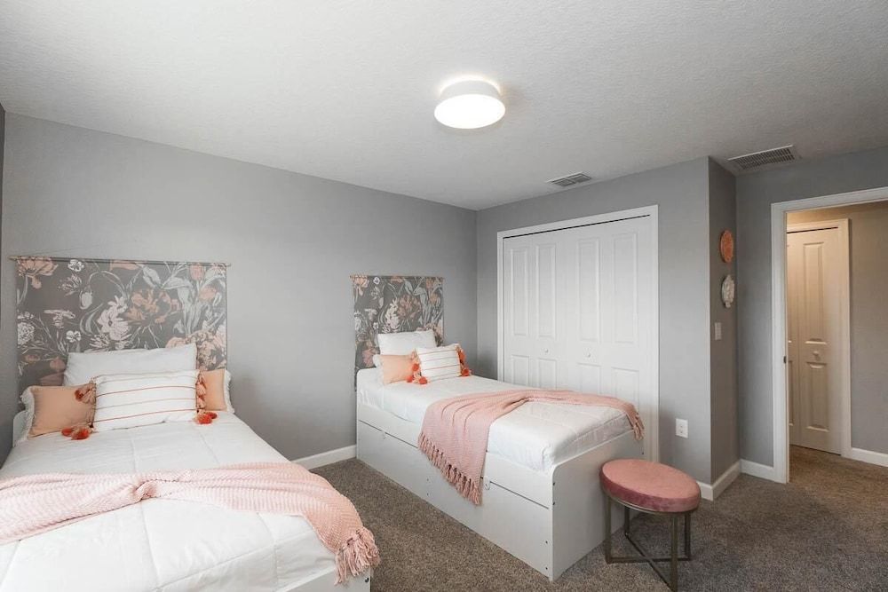 undefined 8924 SD - Luxury 4BR Townhome: Private Pool 7