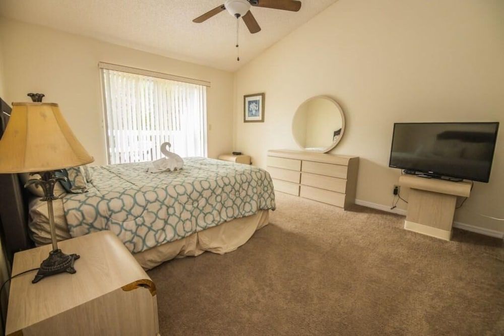 undefined Charles' Sweetwater Club Condo 10