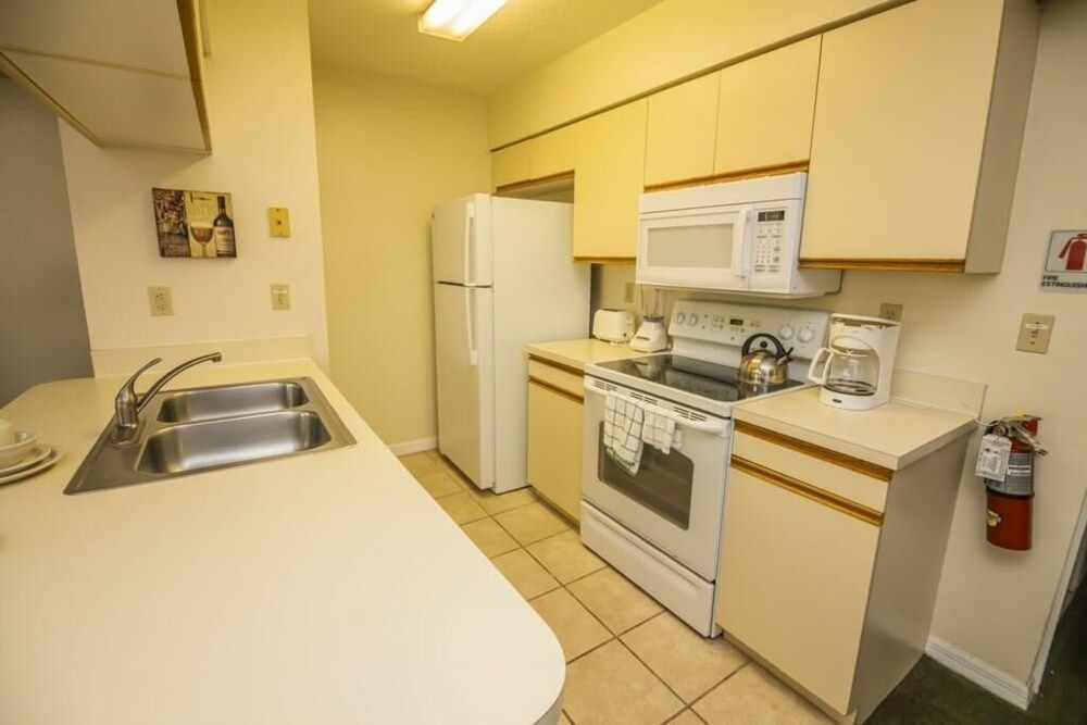 undefined Dennis' Somerset Condo 9