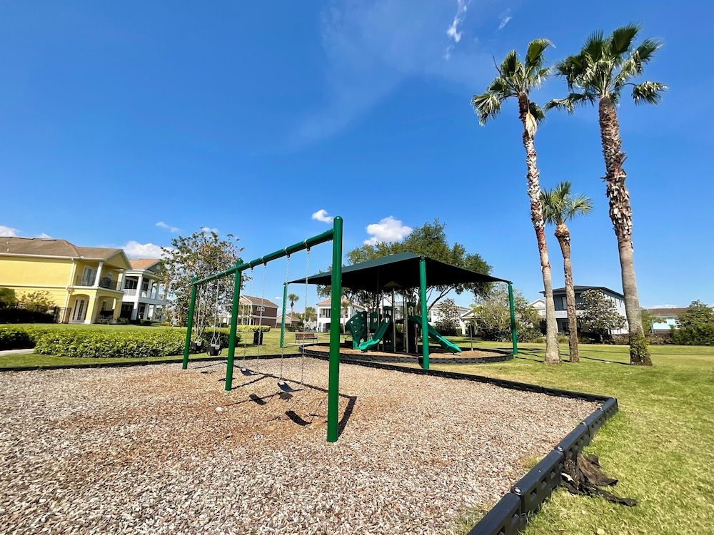 undefined Fun In The Sun in Reunion 8