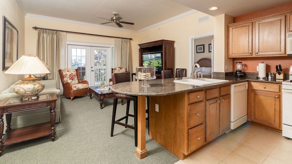 undefined Fun In The Sun in Reunion 5