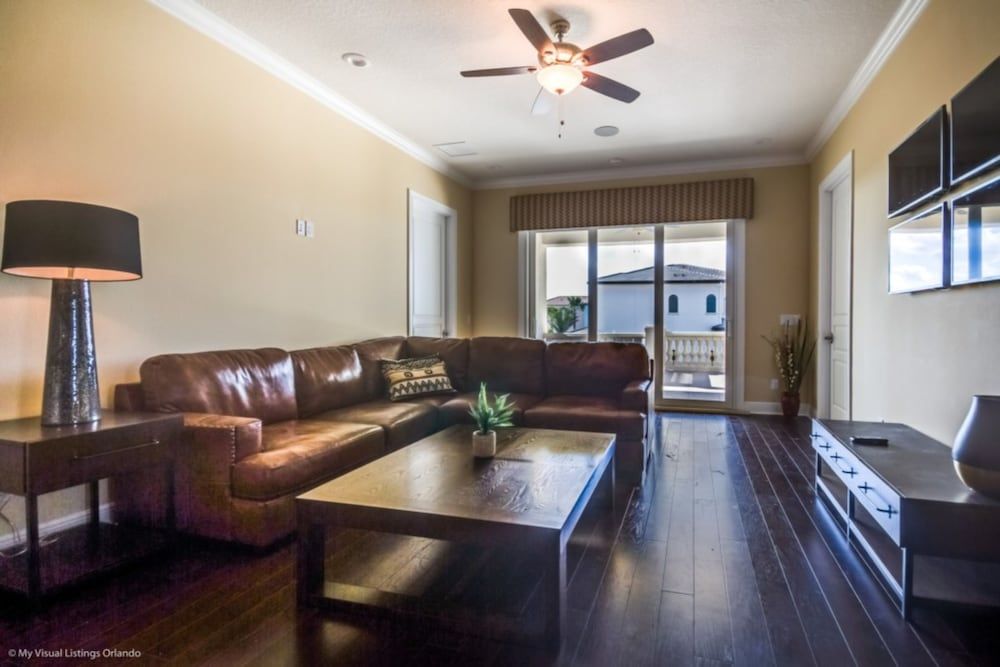 7 Bdrmstheatergamermpoolmansion Villa (760GBD00) 18