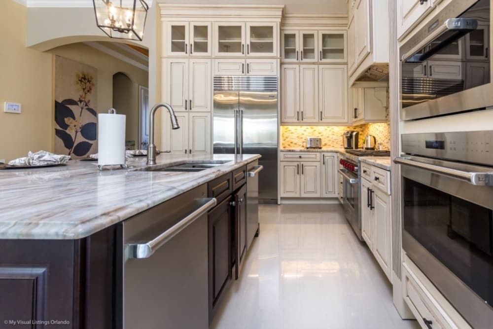 7 Bdrmstheatergamermpoolmansion Villa (760GBD00) 11