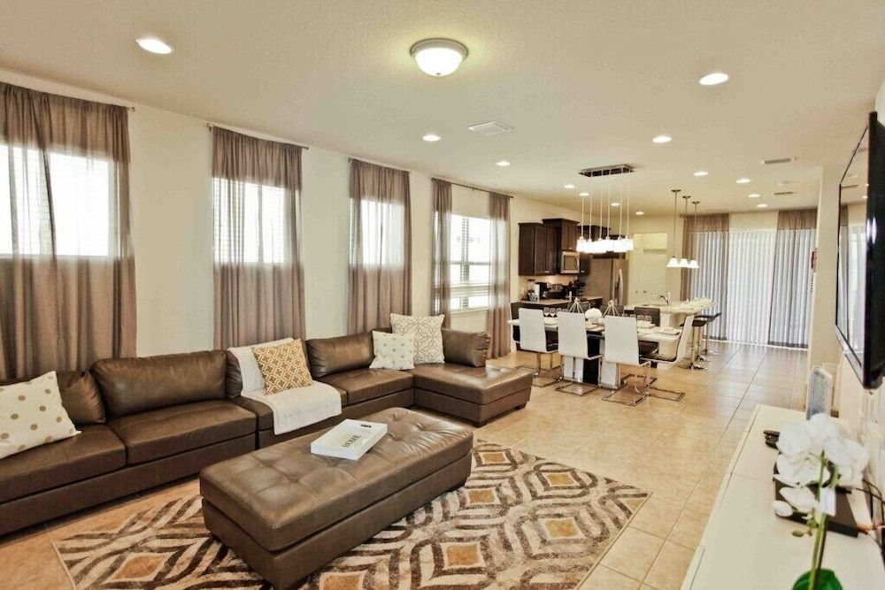 undefined Luxury 5 Bedroom Private Pool IHR 1019