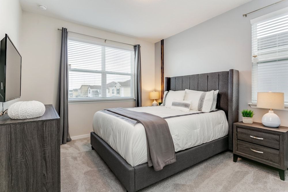 9 BD 6.5 BH With Game Room and Pool Villa (1564NPT New Solara 9 Bedroom 6 Bathro)