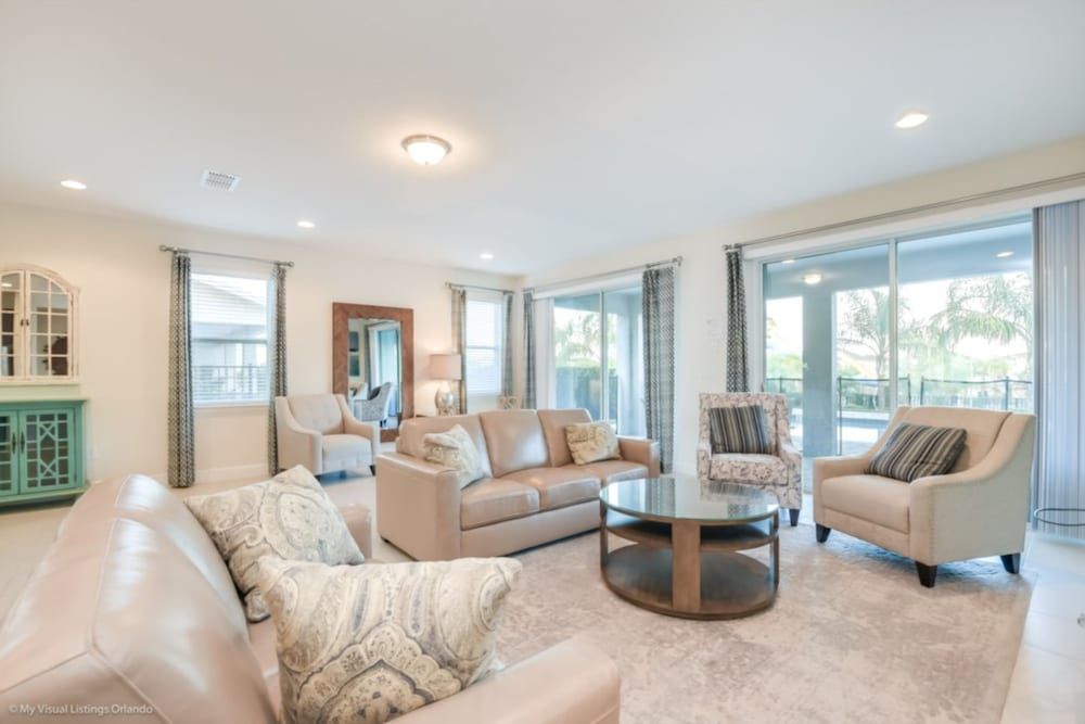 Family Friendly 9 Bedroom 8.5 Bathroom Villa (221FALLS) 29