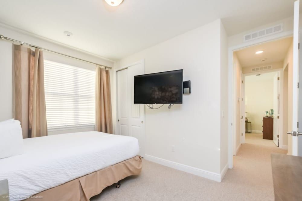 Family Friendly 9 Bedroom 8.5 Bathroom Villa (221FALLS) 15