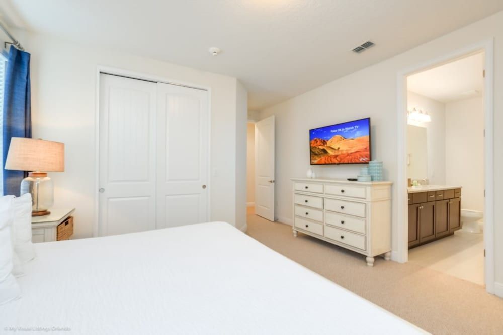 Family Friendly 9 Bedroom 8.5 Bathroom Villa (221FALLS) 11