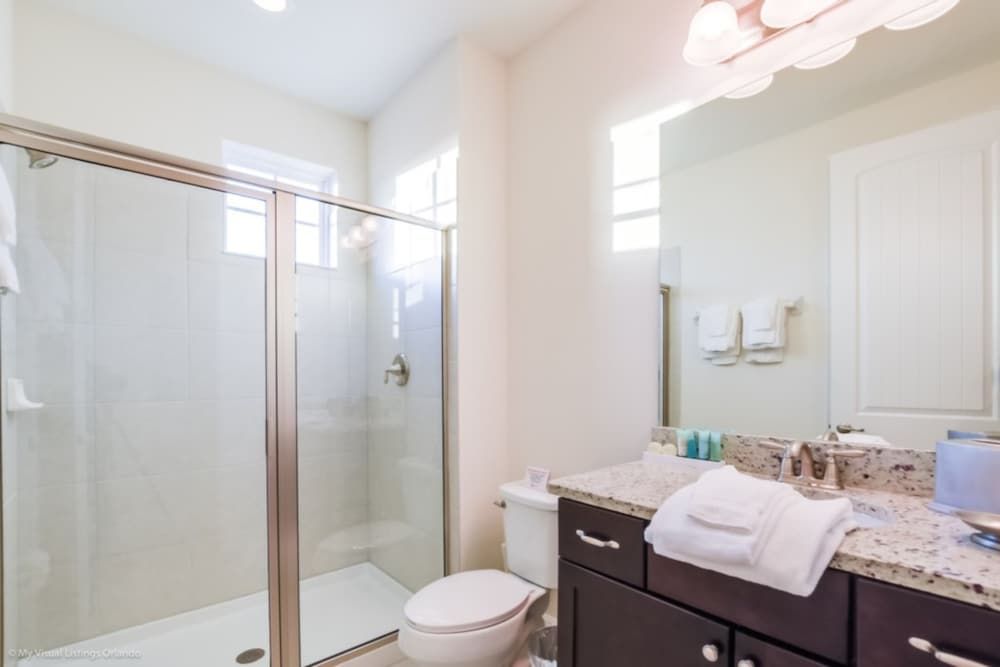 Family Friendly 9 Bedroom 8.5 Bathroom Villa (221FALLS) 21