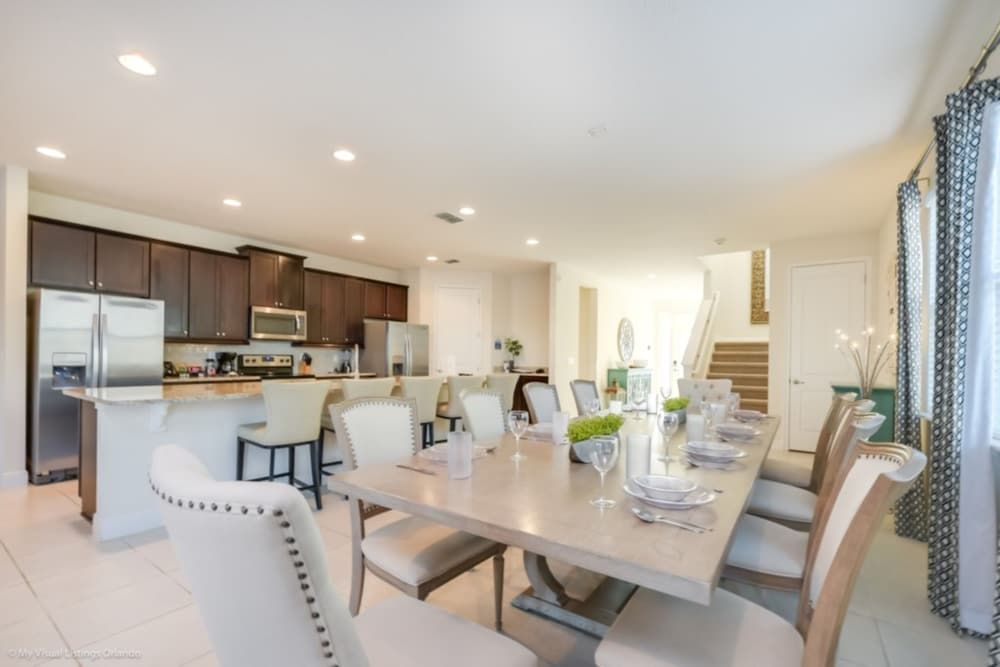 undefined Family Friendly 9 Bedroom 8.5 Bathroom 6