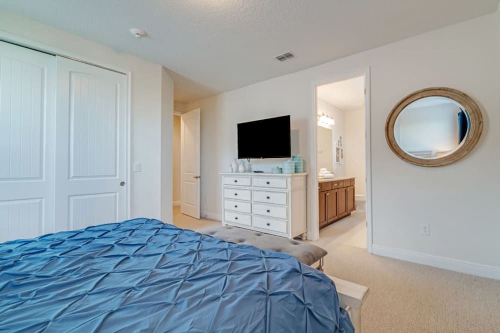 Family Friendly 9 Bedroom 8.5 Bathroom Villa (221FALLS)