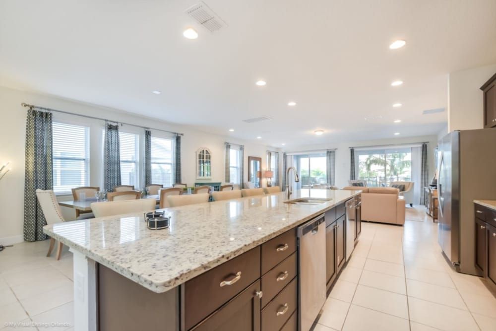 undefined Family Friendly 9 Bedroom 8.5 Bathroom 4