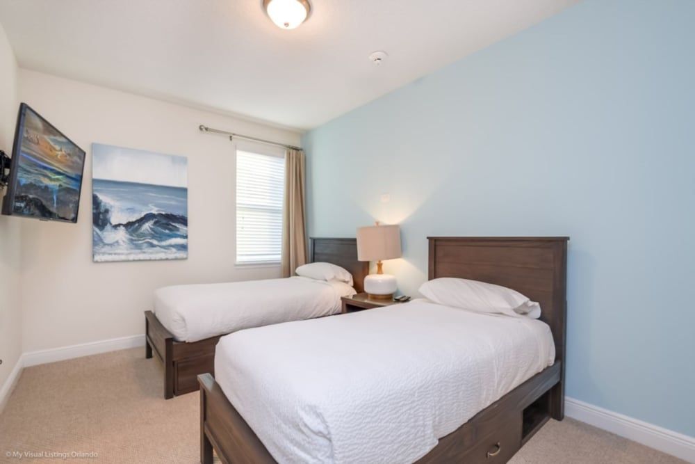 Family Friendly 9 Bedroom 8.5 Bathroom Villa (221FALLS) 3