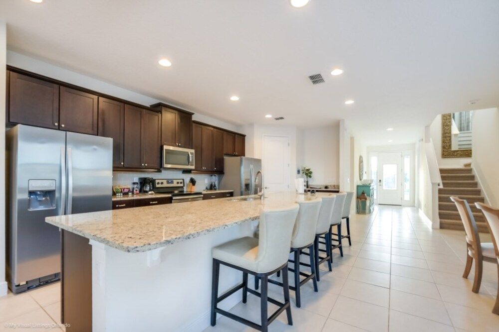 undefined Family Friendly 9 Bedroom 8.5 Bathroom 3