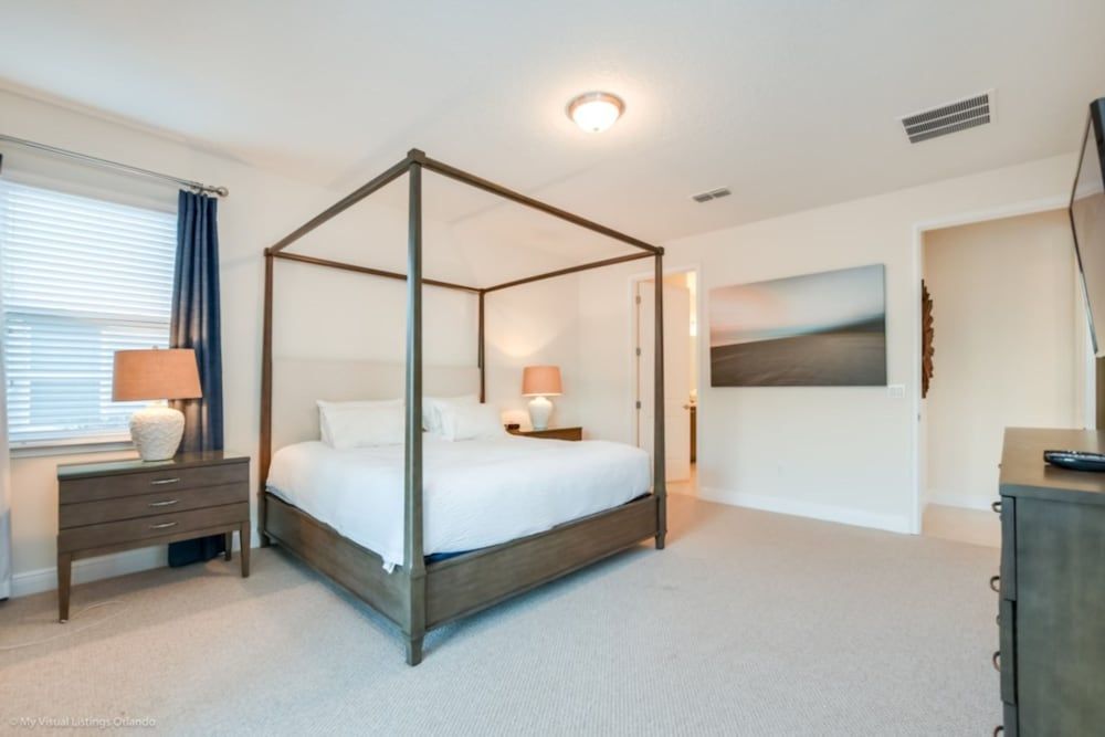 Family Friendly 9 Bedroom 8.5 Bathroom Villa (221FALLS) 8