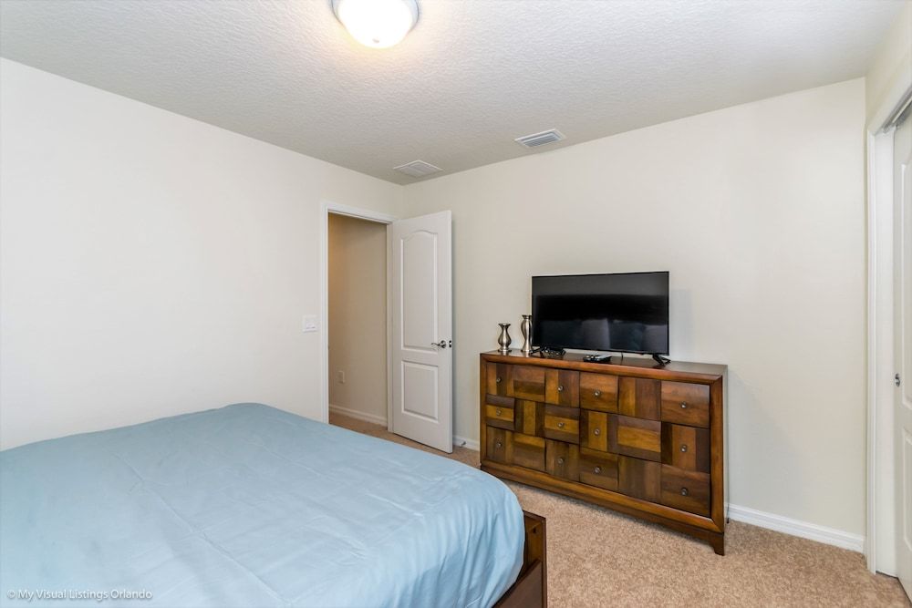 Beautiful 8 Bed Villa Pool & Spa Villa (1852NC 8 Bedroom 6 Bathroom Windsor) 13