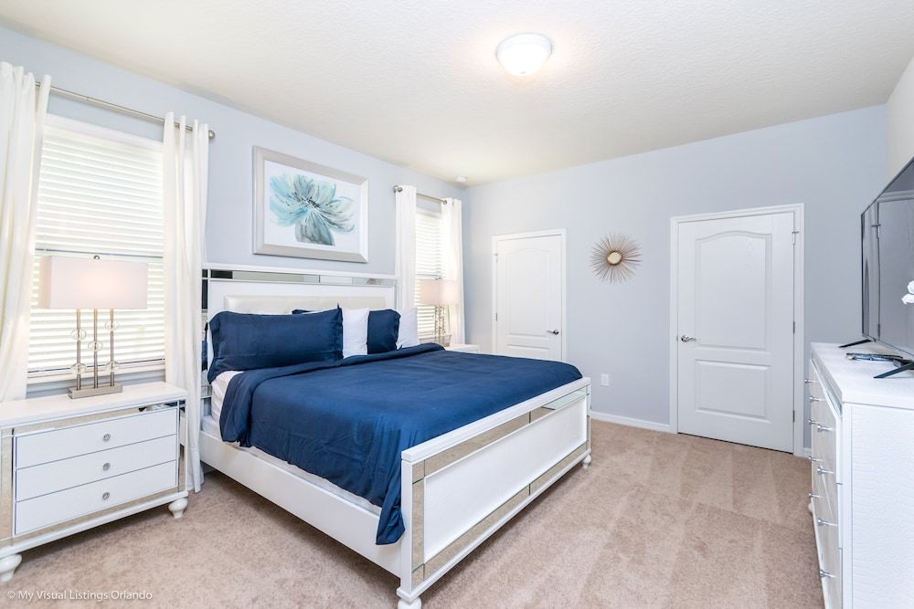 Beautiful 8 Bed Villa Pool & Spa Villa (1852NC 8 Bedroom 6 Bathroom Windsor)