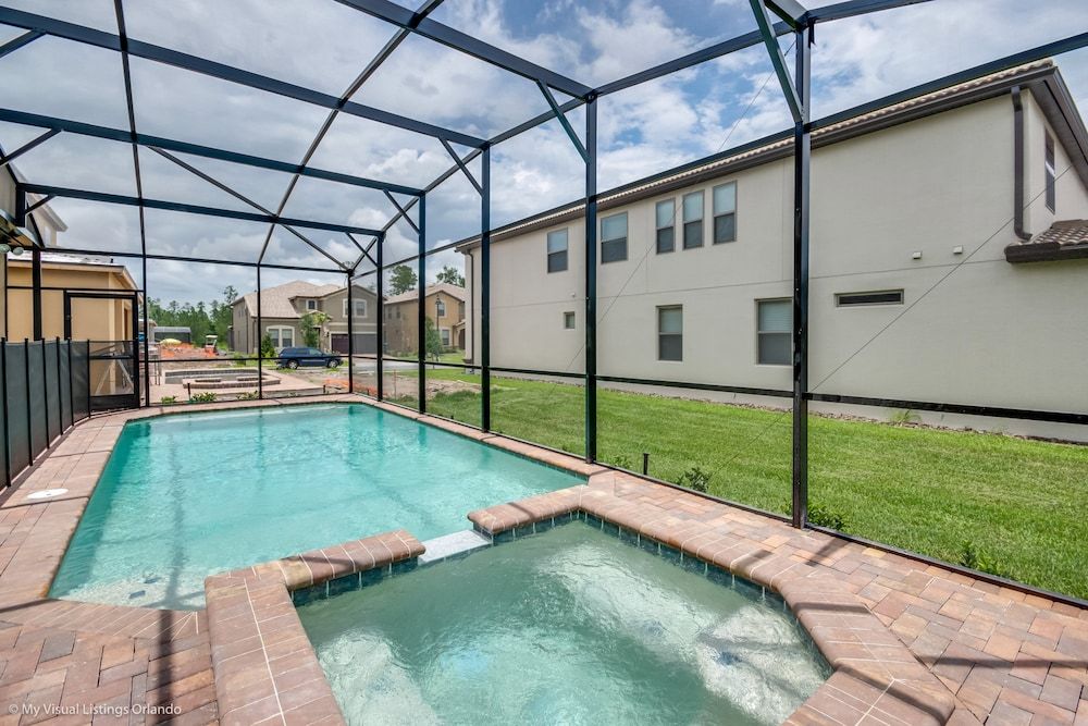 undefined Beautiful 8 Bed Villa Pool & Spa 7