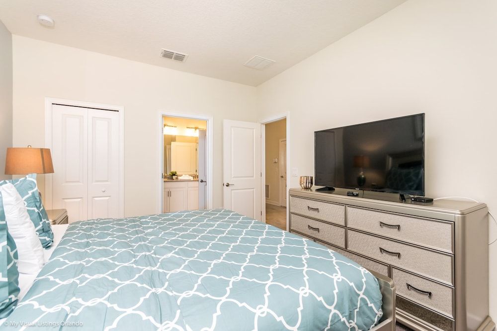 undefined Champions Gate 8 Bedroom