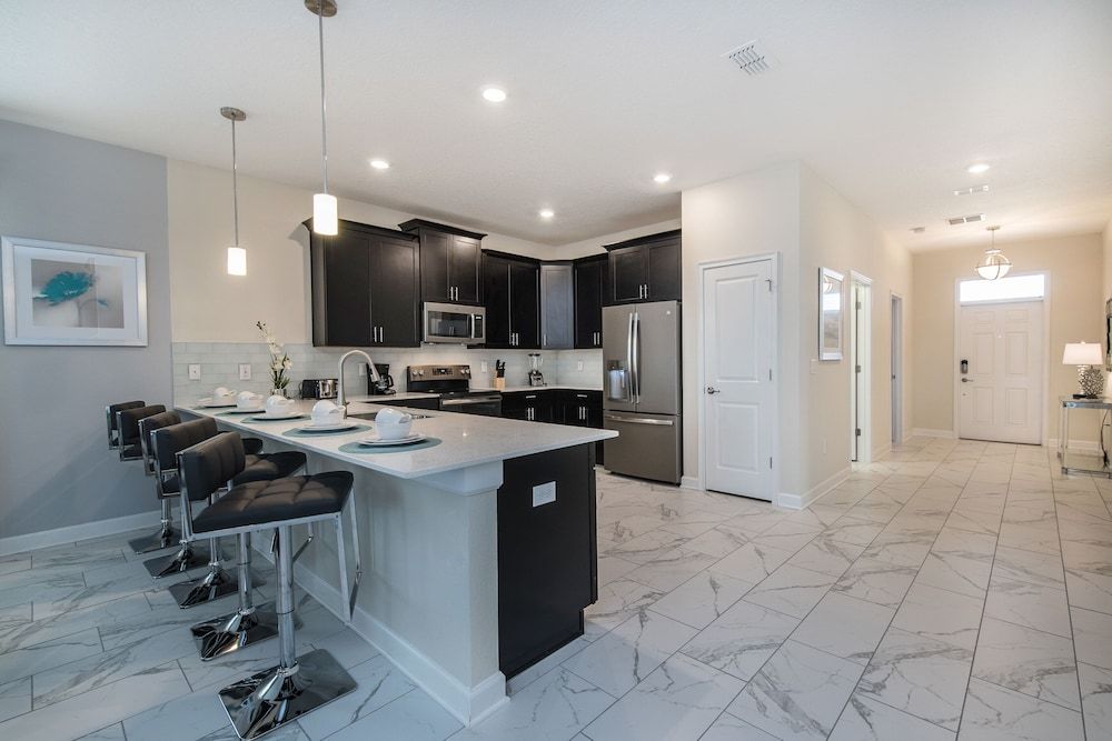 undefined 8 Bdrm 5 Bath Villa 3