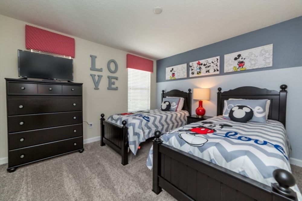 Cool and Modern 5 Bed 4 Ba Game Room Pool Spa 4724sh Villa (Storey Lake 5 Bedroom Private Pool Br) 7