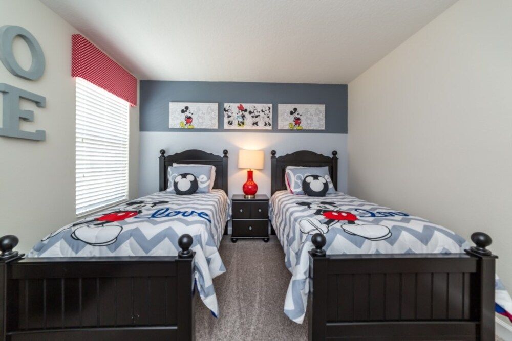 Cool and Modern 5 Bed 4 Ba Game Room Pool Spa 4724sh Villa (Storey Lake 5 Bedroom Private Pool Br) 8