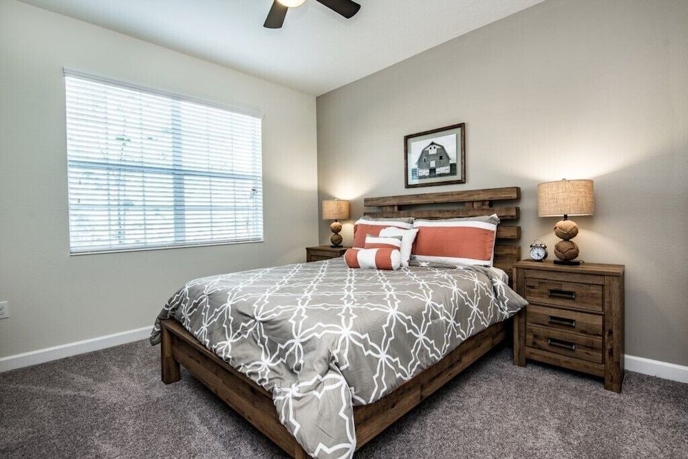 undefined 6 Bdrm 5 Bath Golf Resort 9