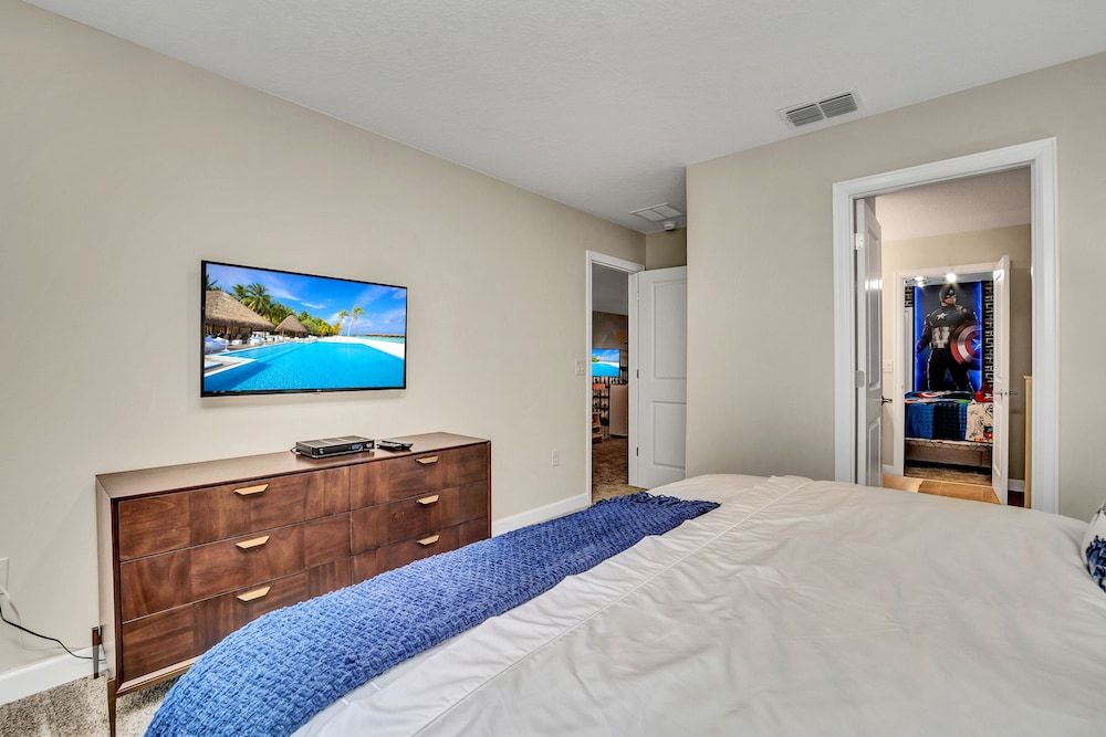 undefined Champions Gate 9 Bedroom Villa with Pool & Spa 5