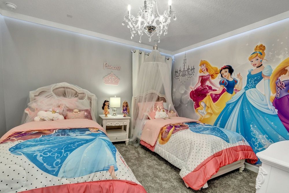 undefined Champions Gate 9 Bedroom Villa with Pool & Spa 4