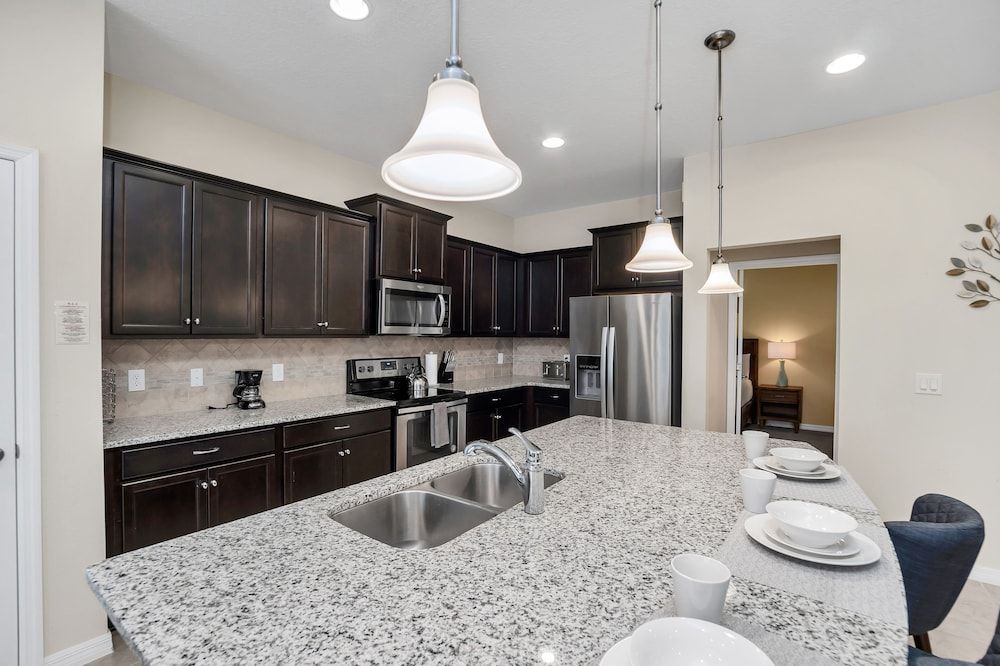 1909 Nice Court House (5 Bedrooms) 12