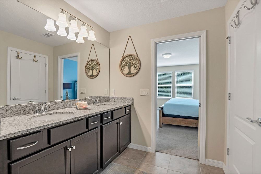 1909 Nice Court House (5 Bedrooms) 15