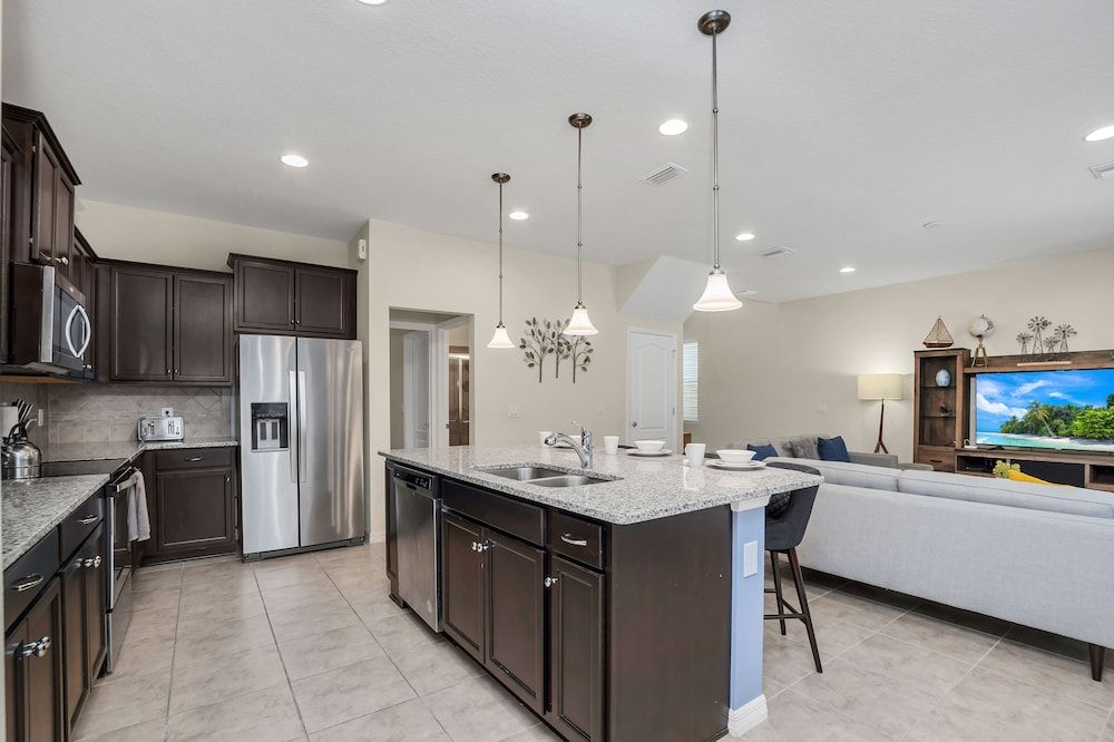 1909 Nice Court House (5 Bedrooms) 11