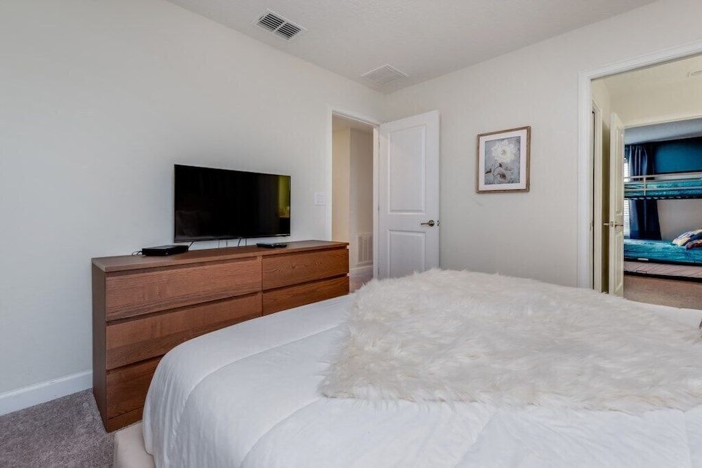 6 Bdrmgolf Coursegated Resort Villa (8940TITANIUM) 10