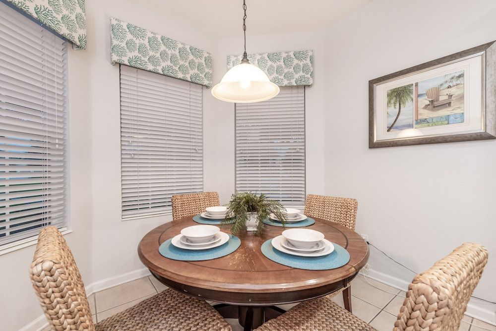 undefined Spacious Home W/private Pool/spa & Free Waterpark! 4