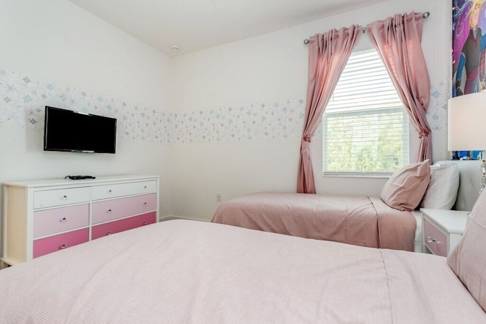 518mb New and Modern 8 Bedroom 5 Bathroom Villa Villa 12