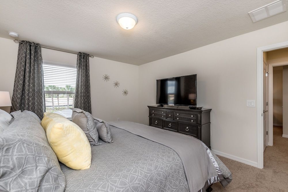 Large Villa W/private Pool & Game Room! Waterpark House (6 Bedrooms) 2