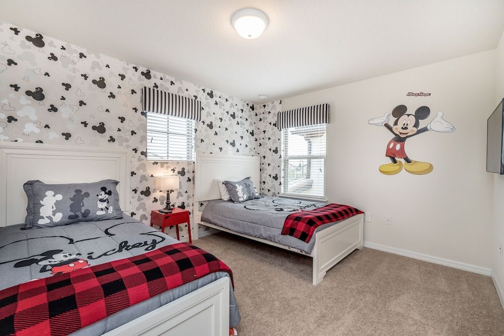 Large Villa W/private Pool & Game Room! Waterpark House (6 Bedrooms) 6