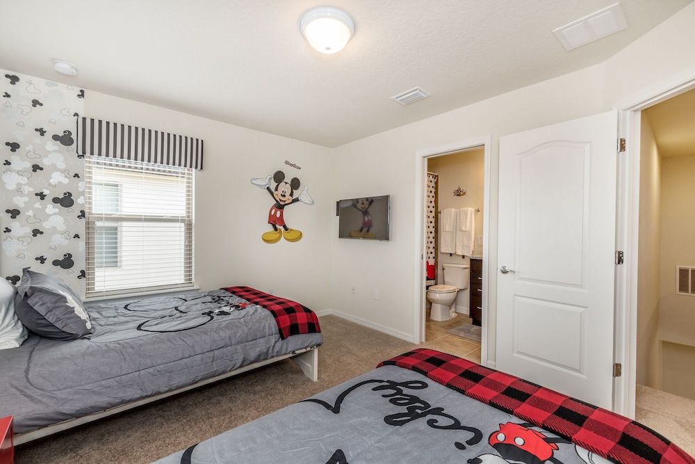 Large Villa W/private Pool & Game Room! Waterpark House (6 Bedrooms) 5