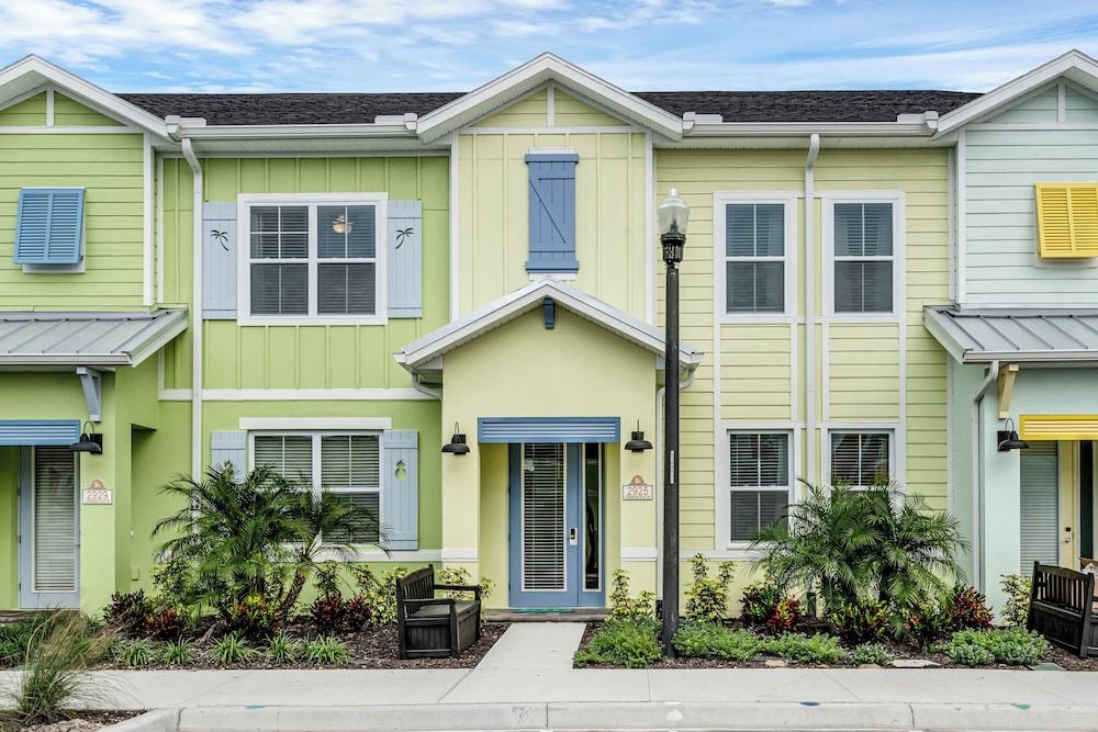 undefined Caribbean Dreamin Vibrant Margaritaville Resort 10