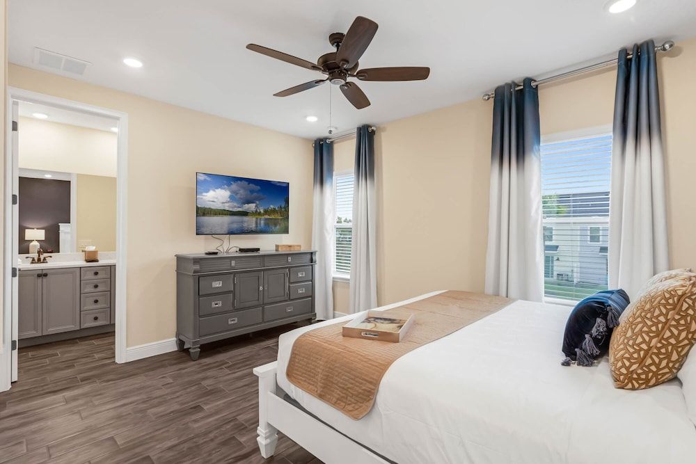 Caribbean Dreamin Vibrant Margaritaville Resort Townhome, Multiple Beds, Patio, Garden View (Caribbean Dreamin) 6