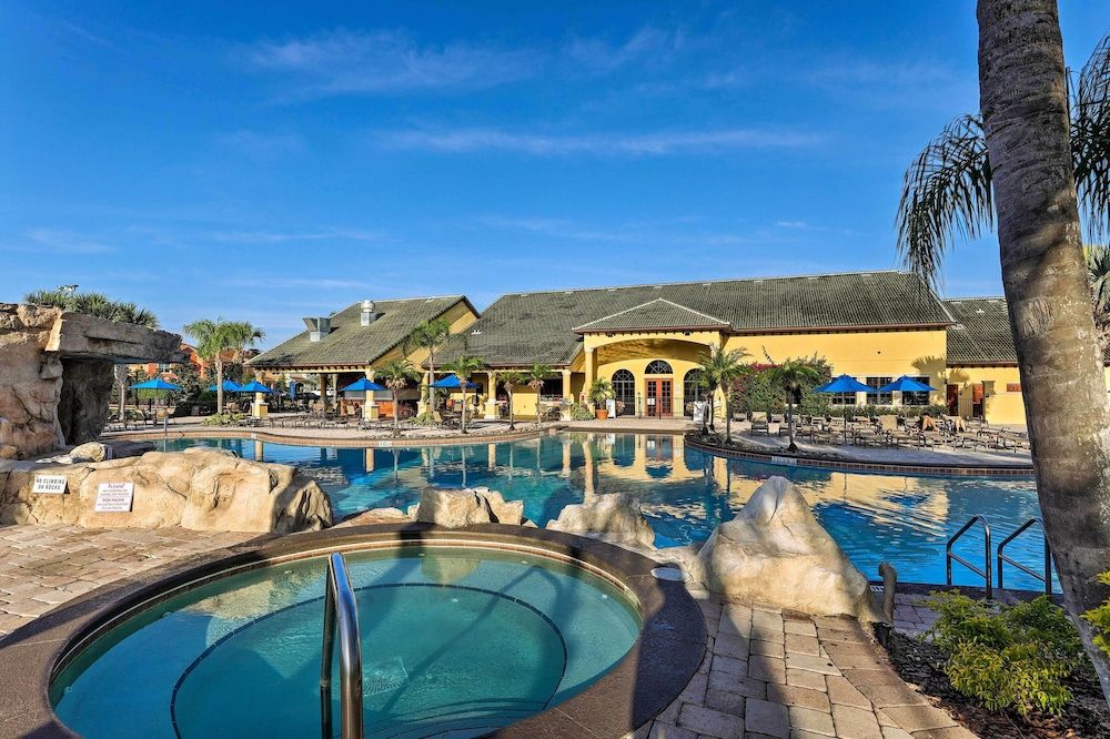 undefined Kissimmee Oasis w/ Heated Pool ~ 7 Mi to Disney!