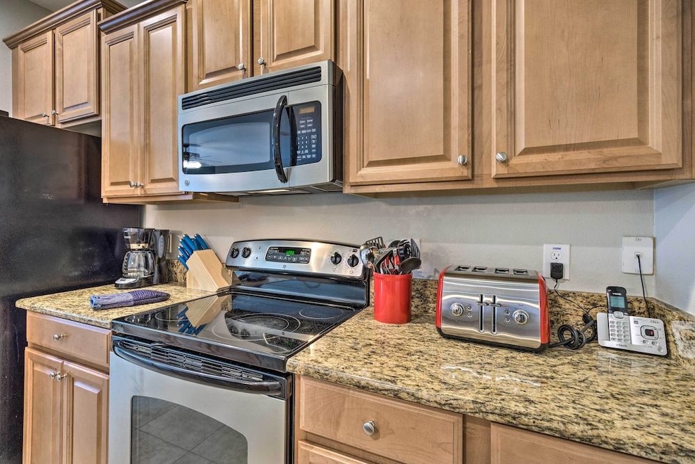 Kissimmee Oasis w/ Heated Pool ~ 7 Mi to Disney! House (5 Bedrooms) 14