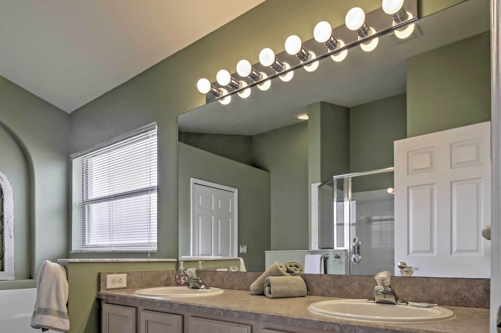 undefined Beautiful Kissimmee Home - 5 Mi to Disney World! 5