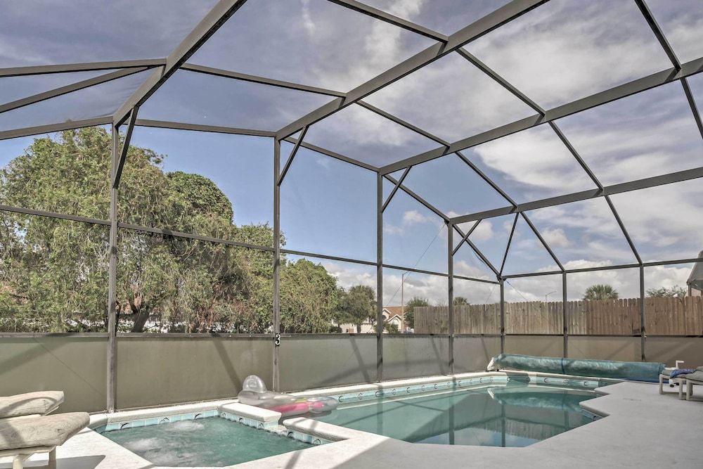 undefined Beautiful Kissimmee Home - 5 Mi to Disney World!