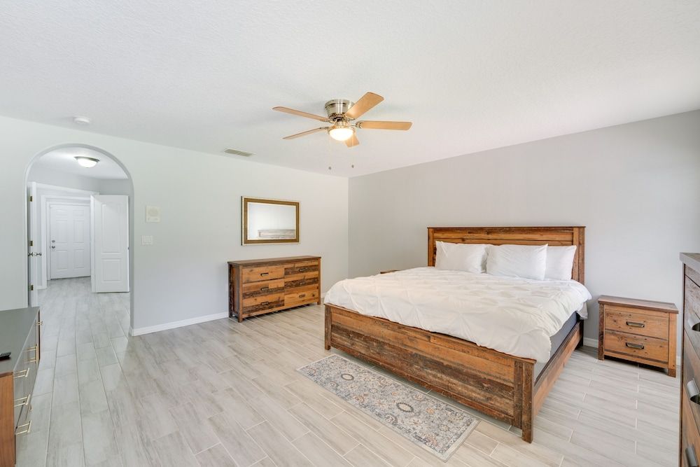 House (4 Bedrooms)